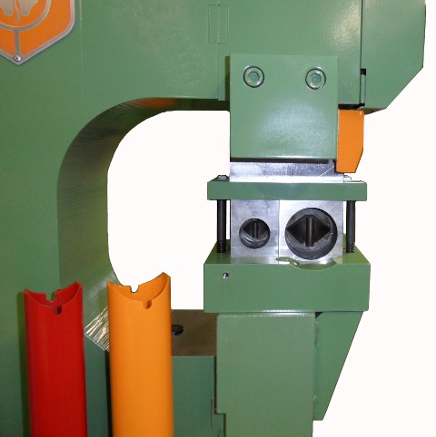 4-station pipe notching attachment